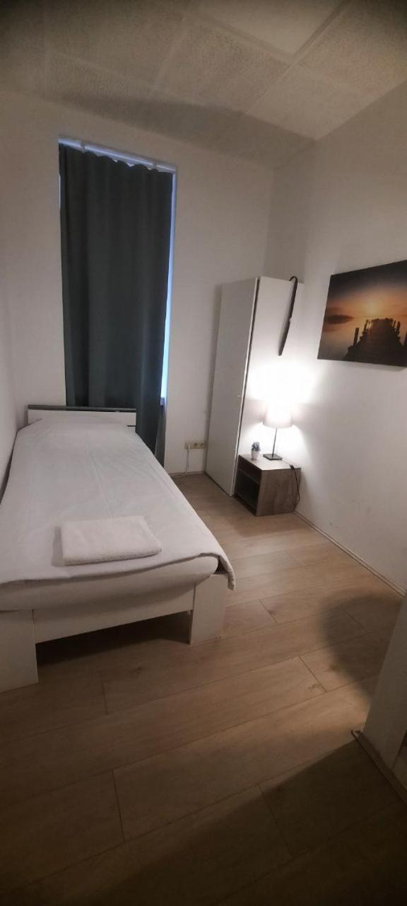W&V Hostel Вена Экстерьер фото